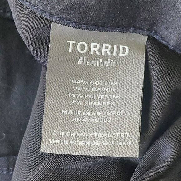 Torrid Dark Wash Bombshell Flare Super Soft High Rise Jeans Women's Size 26T - Picture 10 of 16